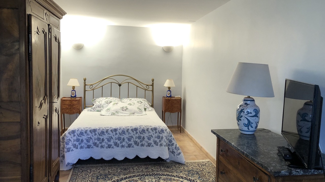 Photo of Bedroom in Saint-Chamas