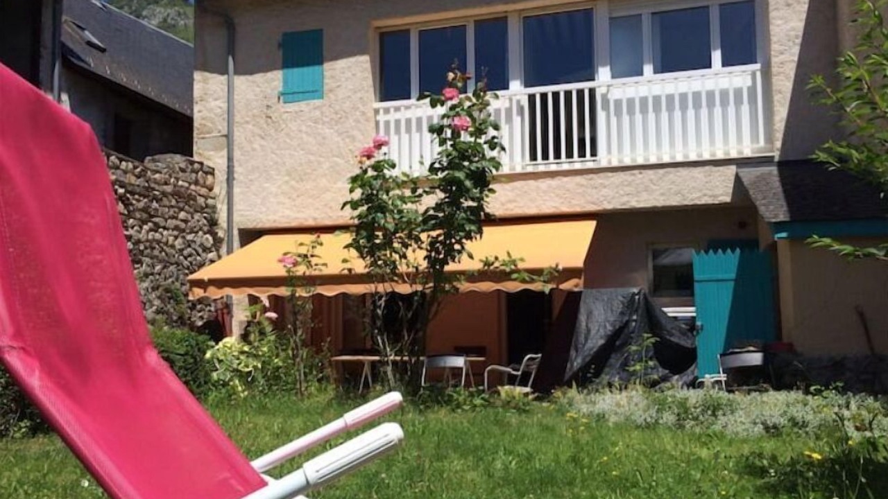 Photo of Outdoor in Campan