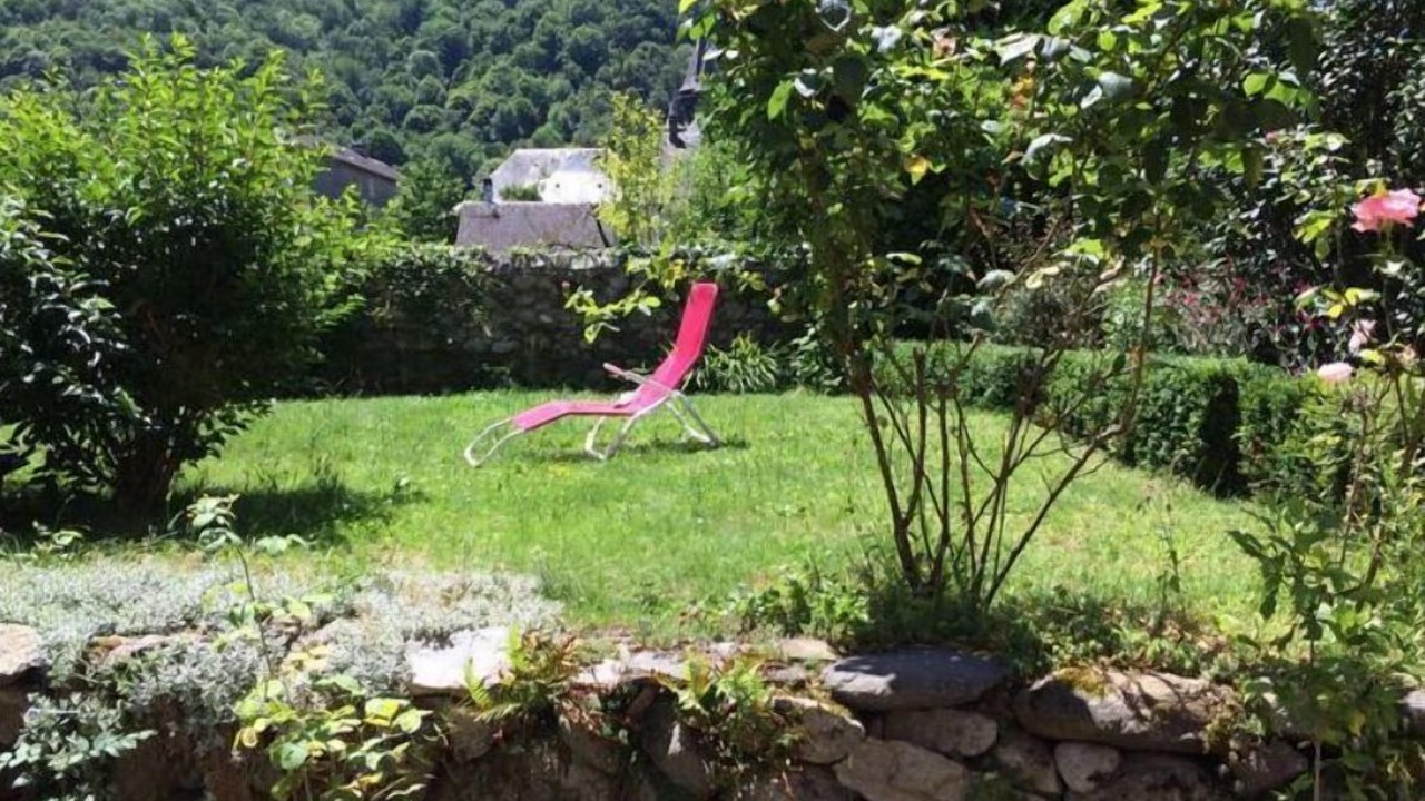 Photo of Outdoor in Campan