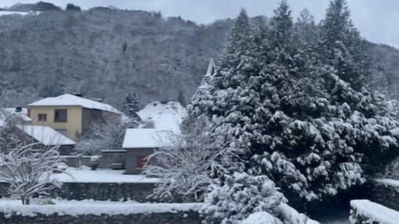 Photo of Outdoor in Campan