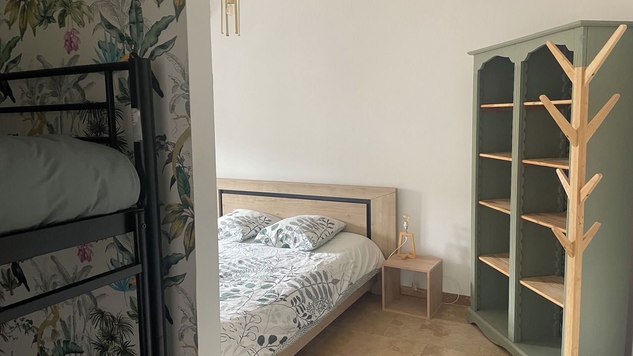 Photo of Bedroom in Cornillon-Confoux