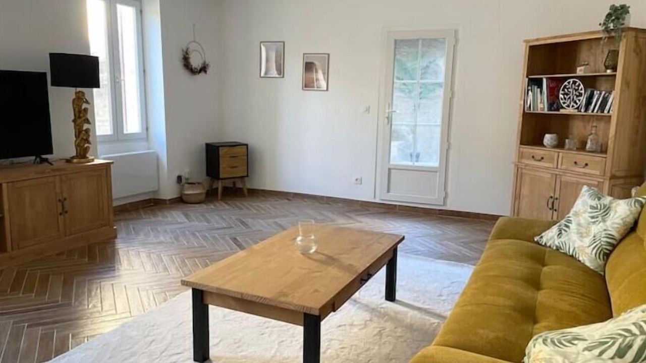 Photo of Livingroom in Cornillon-Confoux