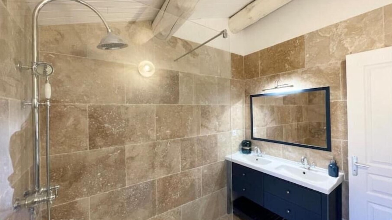 Photo of Bathroom in Cornillon-Confoux