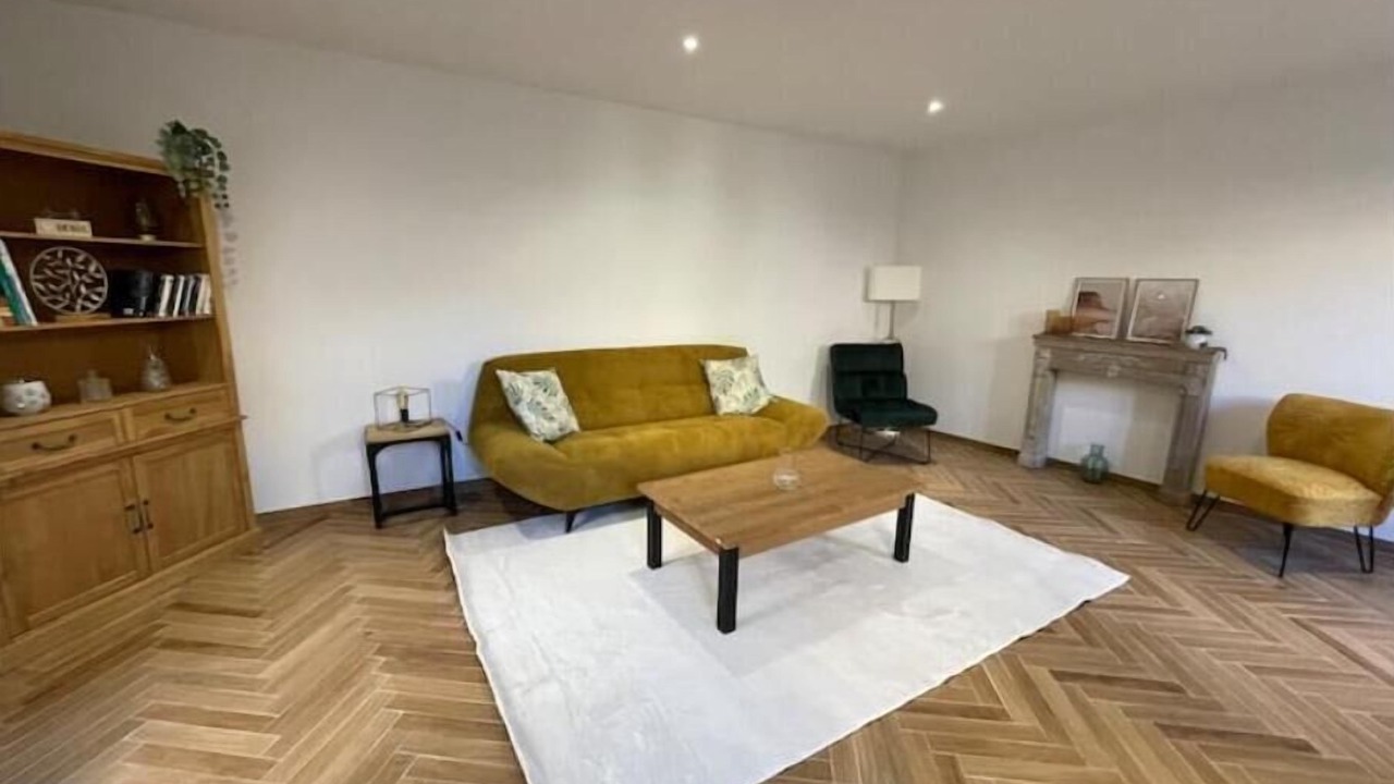 Photo of Livingroom in Cornillon-Confoux