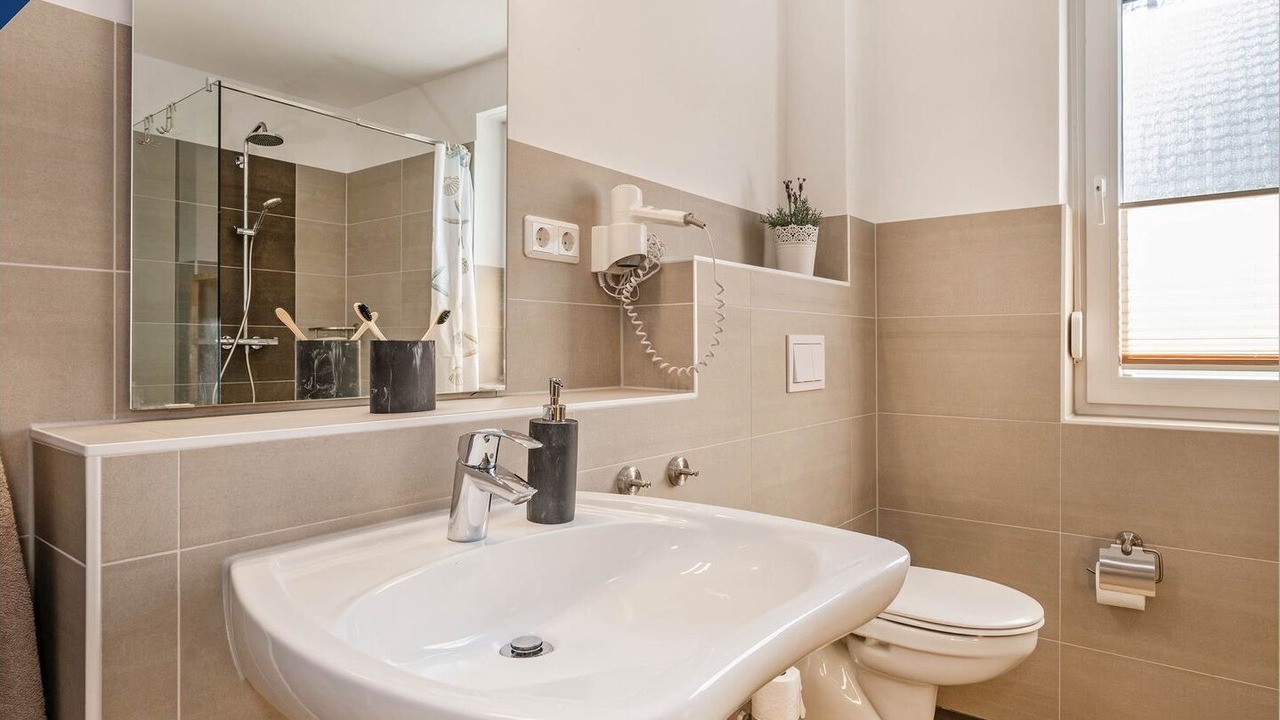 Photo of Bathroom in Loddin