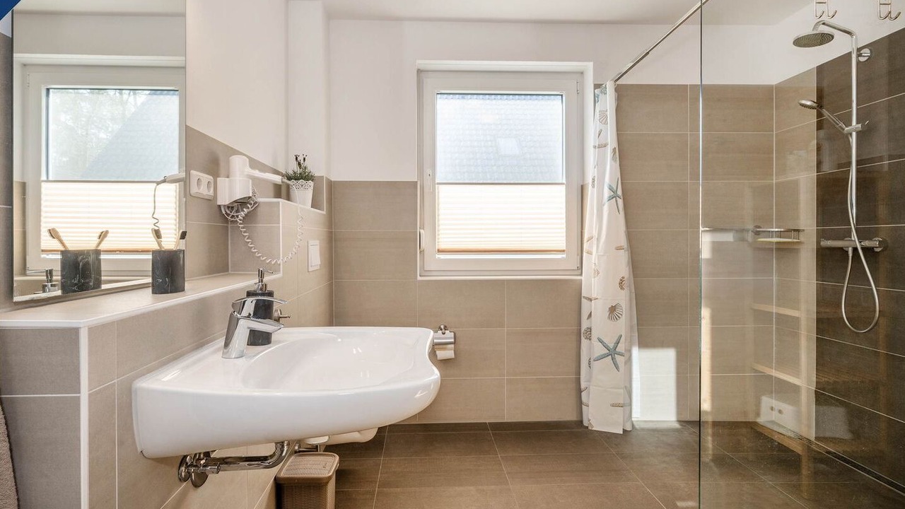 Photo of Bathroom in Loddin