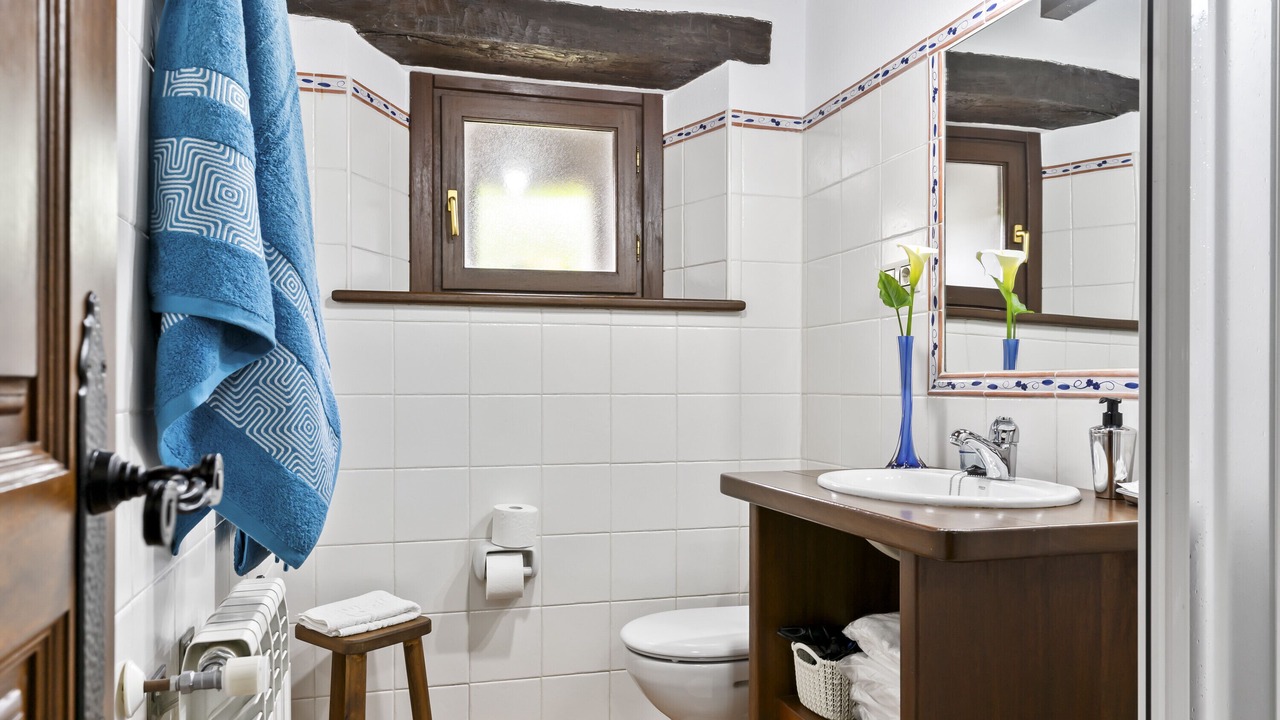 Photo of Bathroom in Puente Nuevo