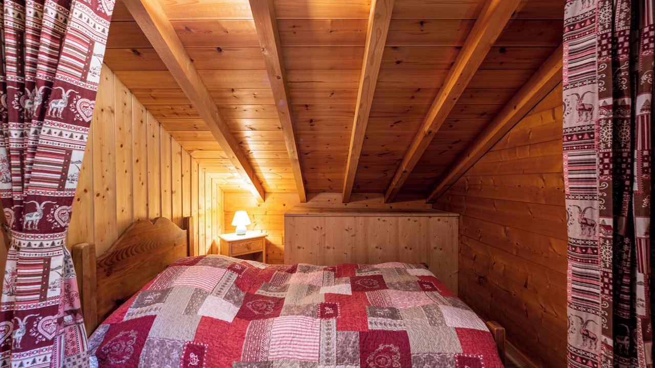 Photo of Bedroom in Alex