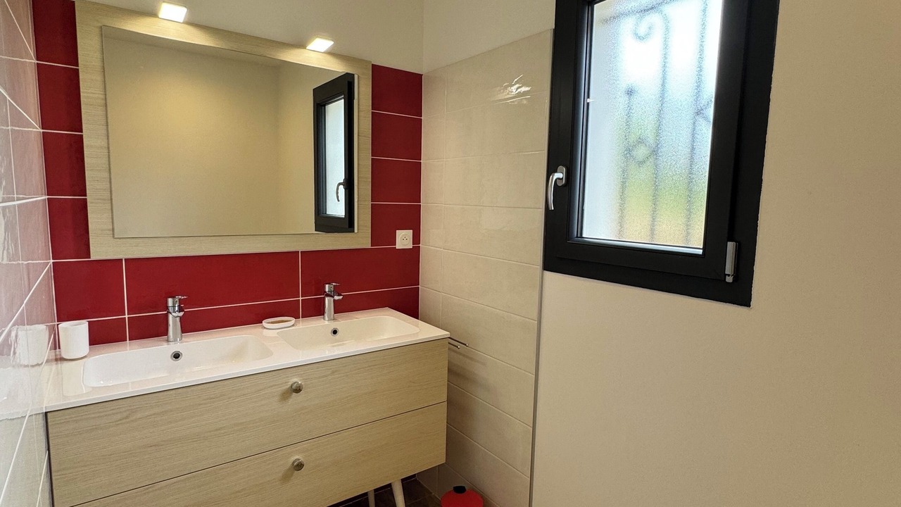 Photo of Bathroom in Joyeuse