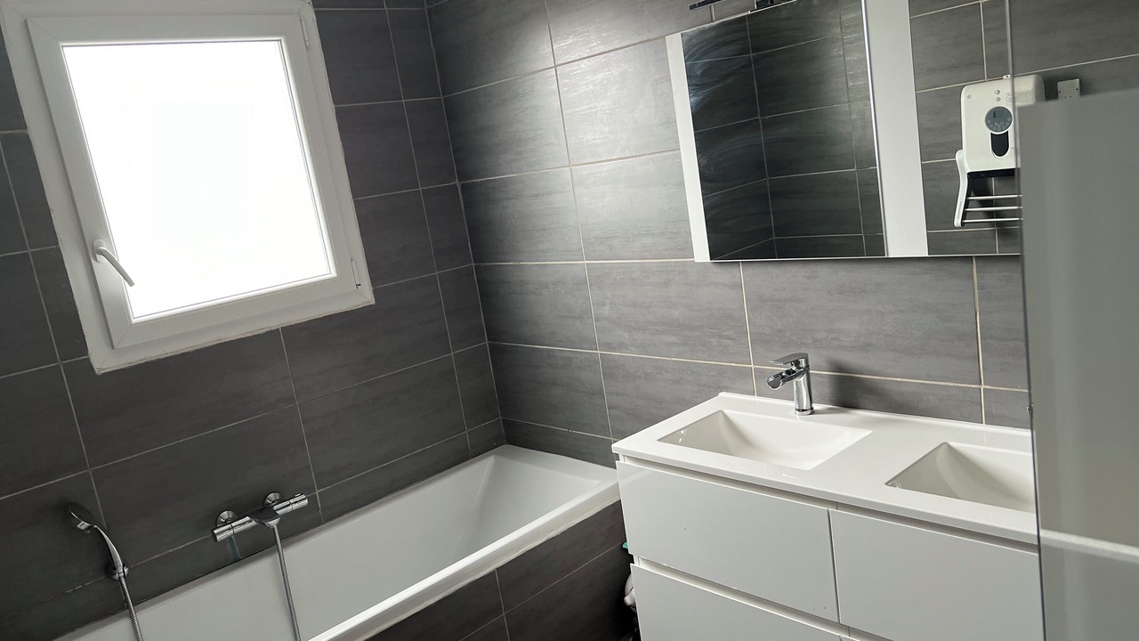 Photo of Bathroom in Brouilla
