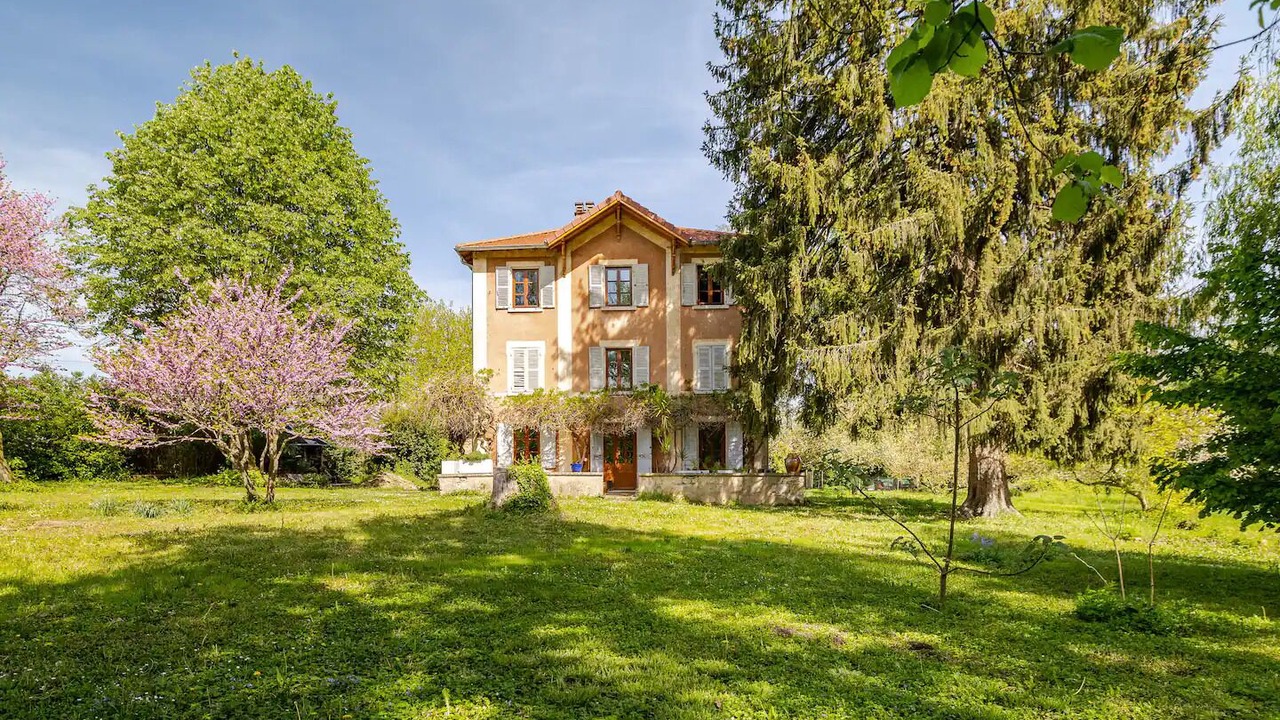 Photo of Outdoor in Vertrieu