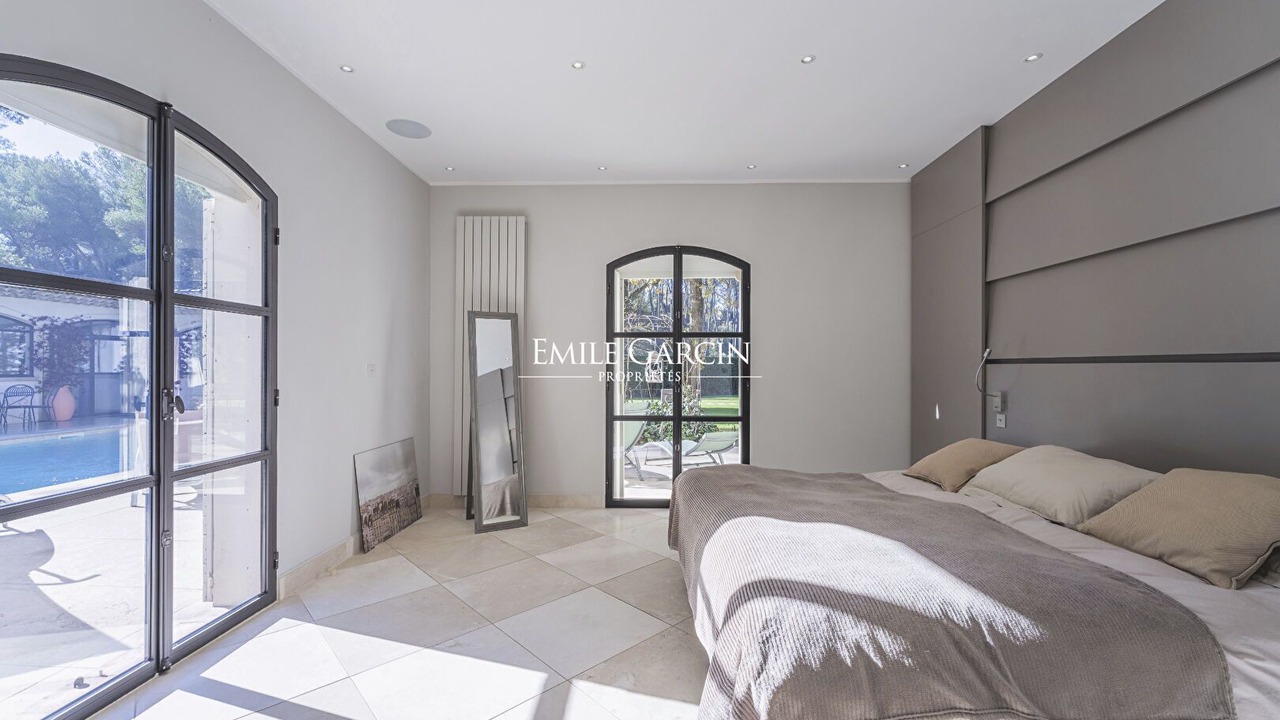 Photo of Bedroom in Pont Royal