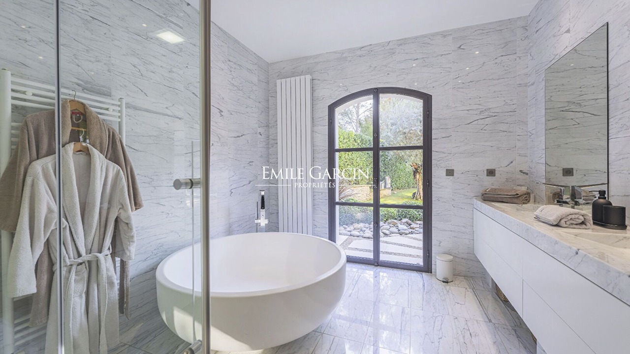 Photo of Bathroom in Pont Royal