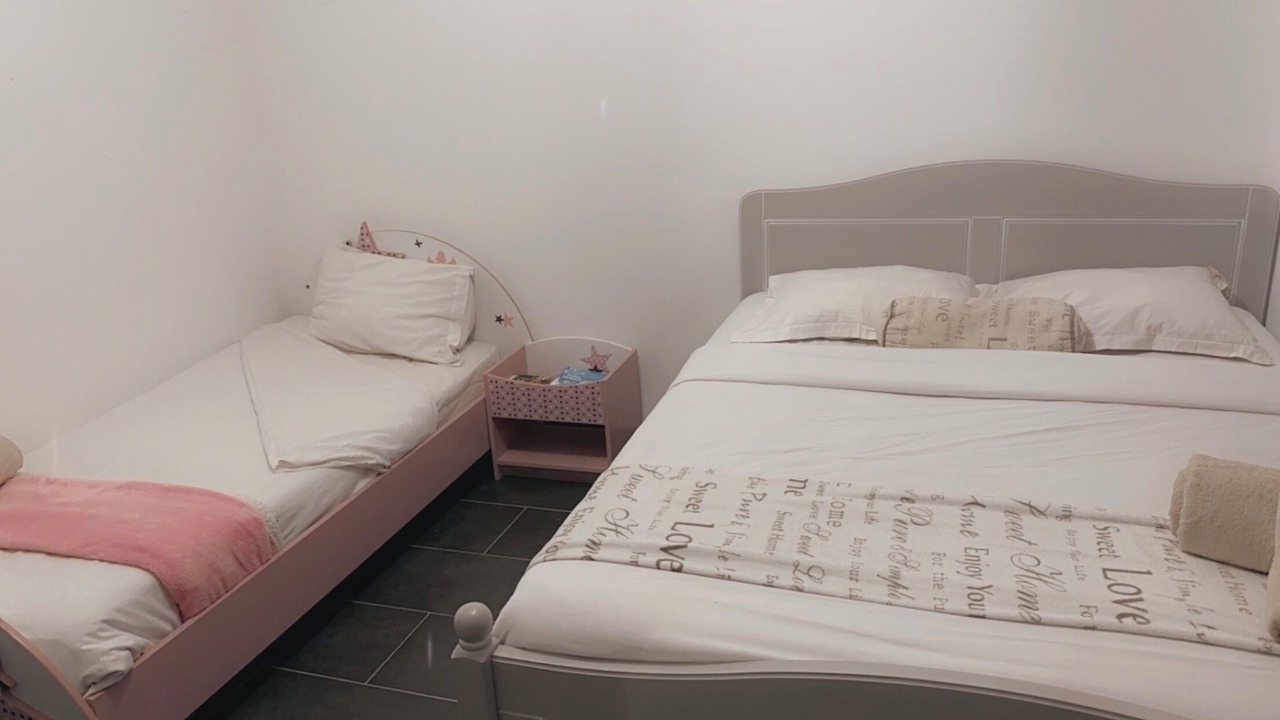 Photo of Bedroom in Jonquieres-Saint-Vincent