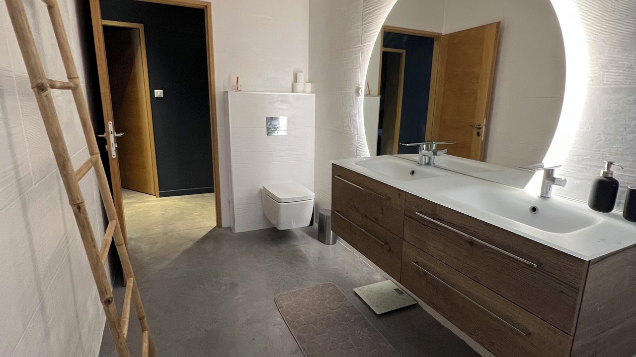 Photo of Bathroom in Bellegarde