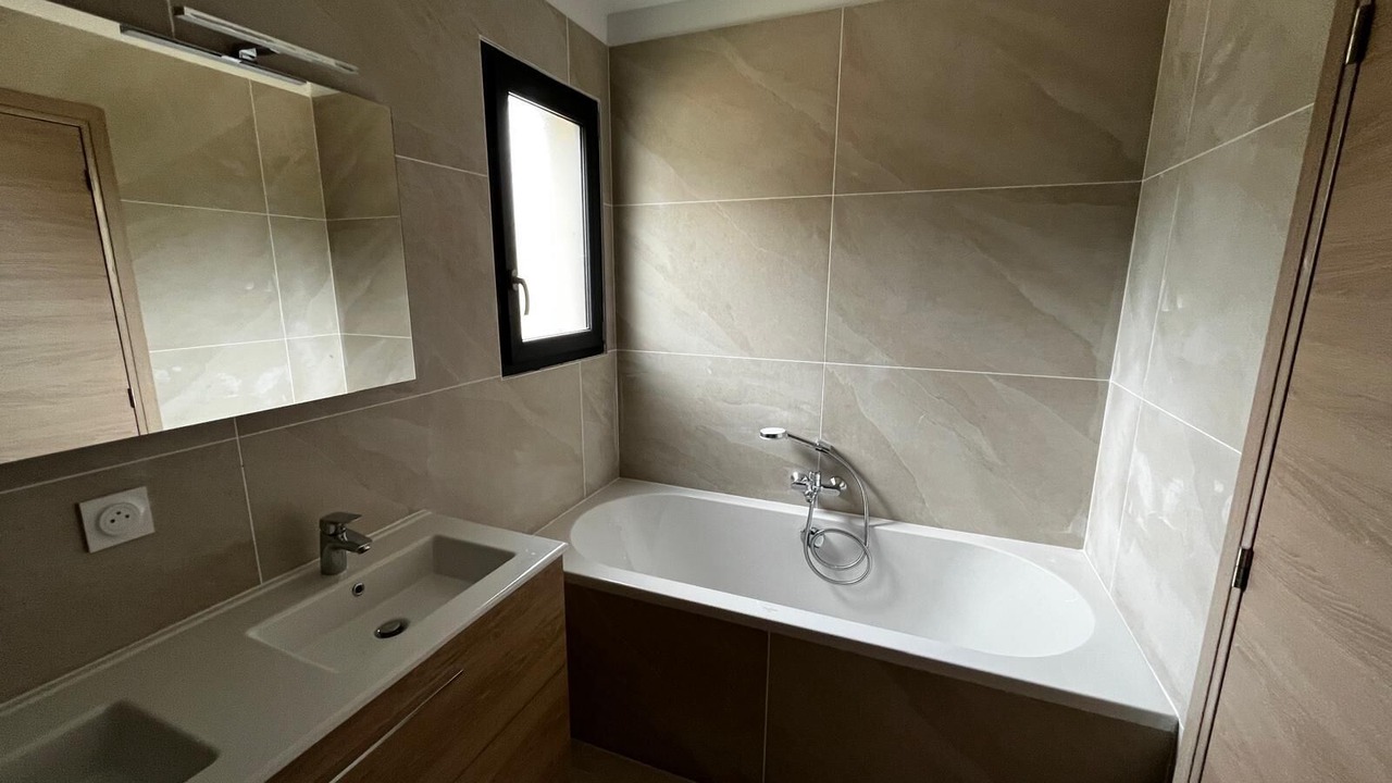 Photo of Bathroom in Saint-Victor-la-Coste
