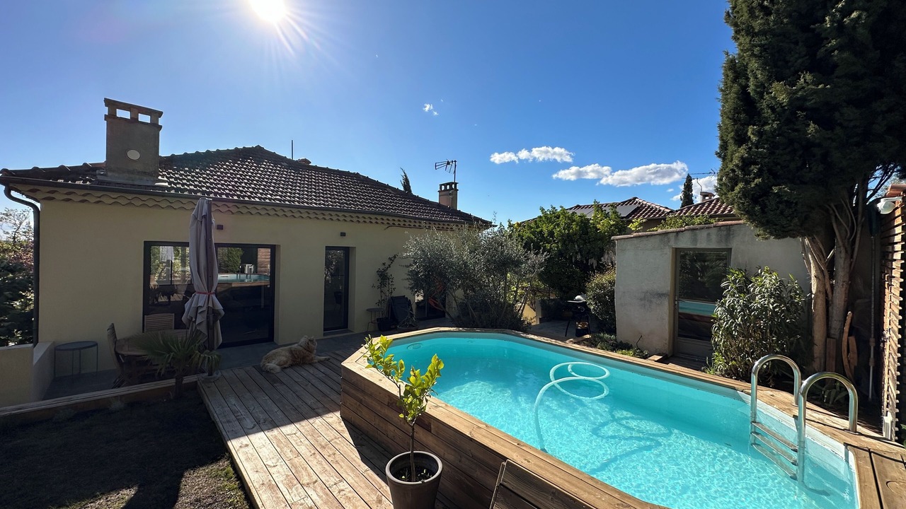 Photo of Outdoor in Est