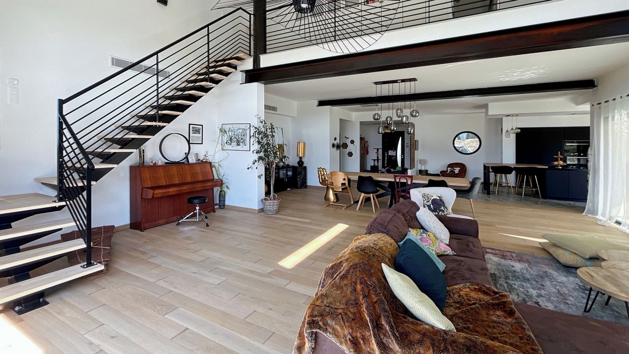 Photo of Livingroom in Saint-Siffret