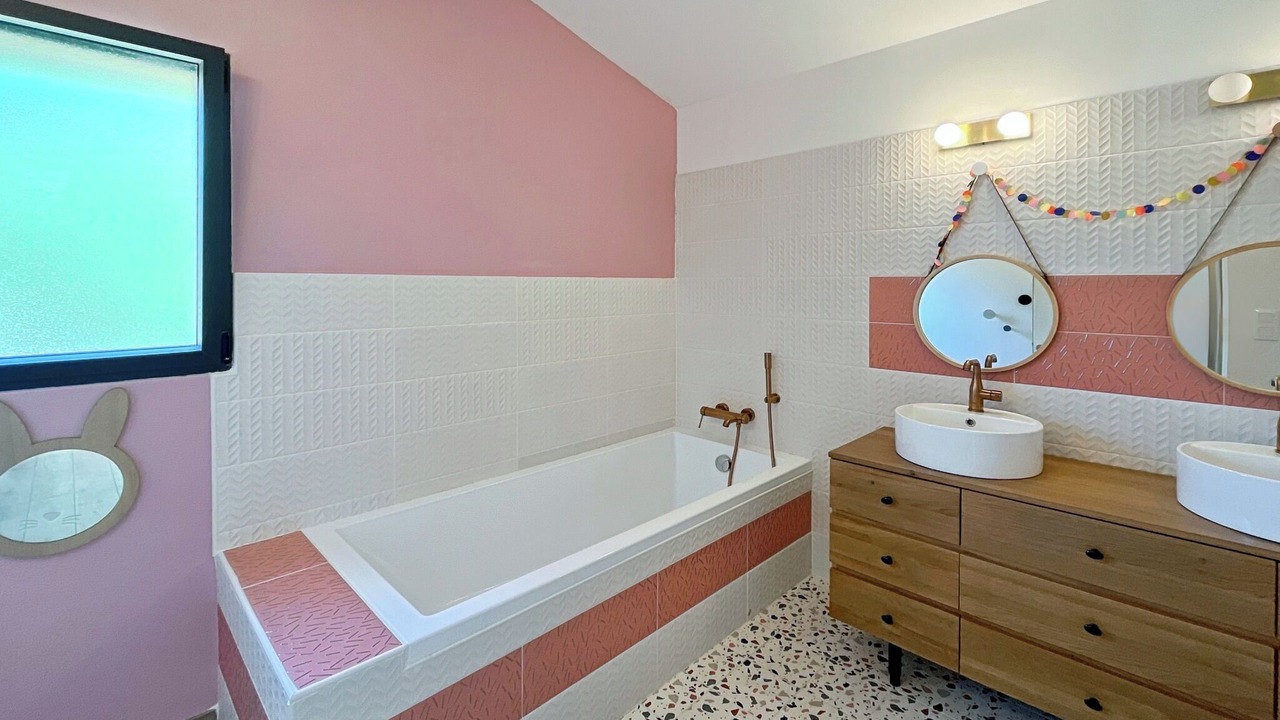 Photo of Bathroom in Saint-Siffret