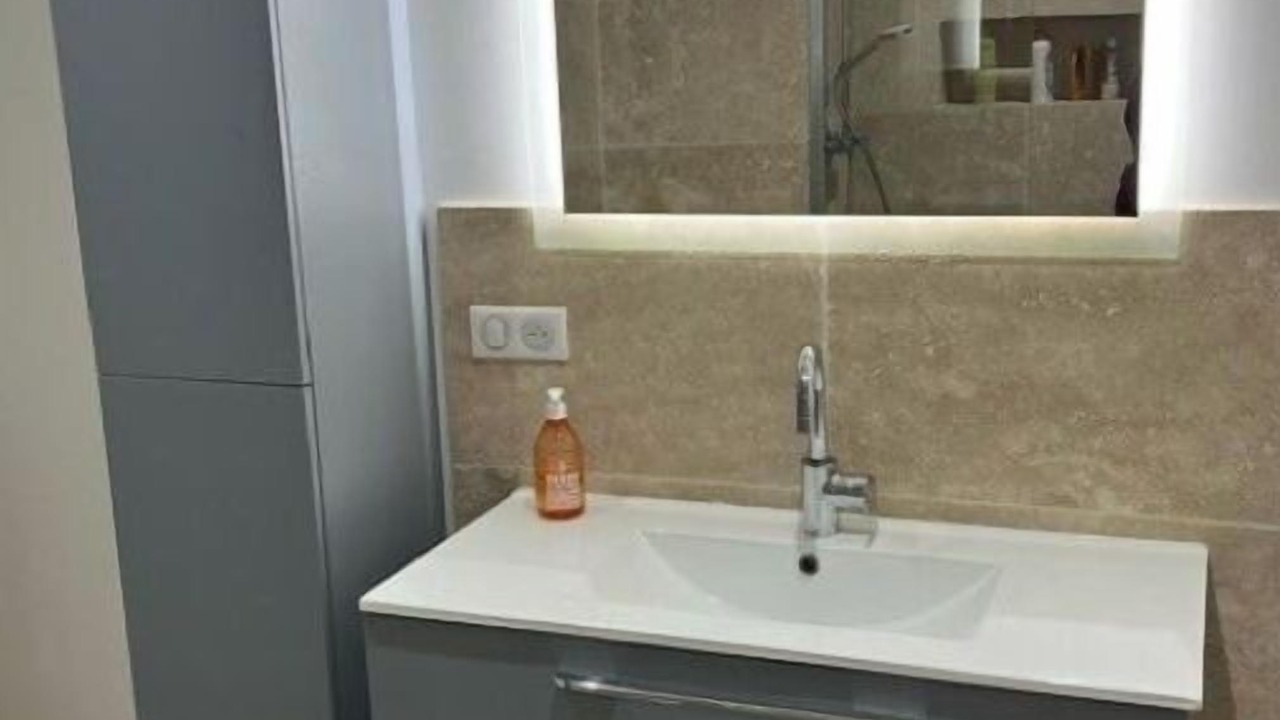 Photo of Bathroom in Laroque