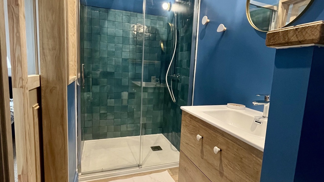 Photo of Bathroom in Pers