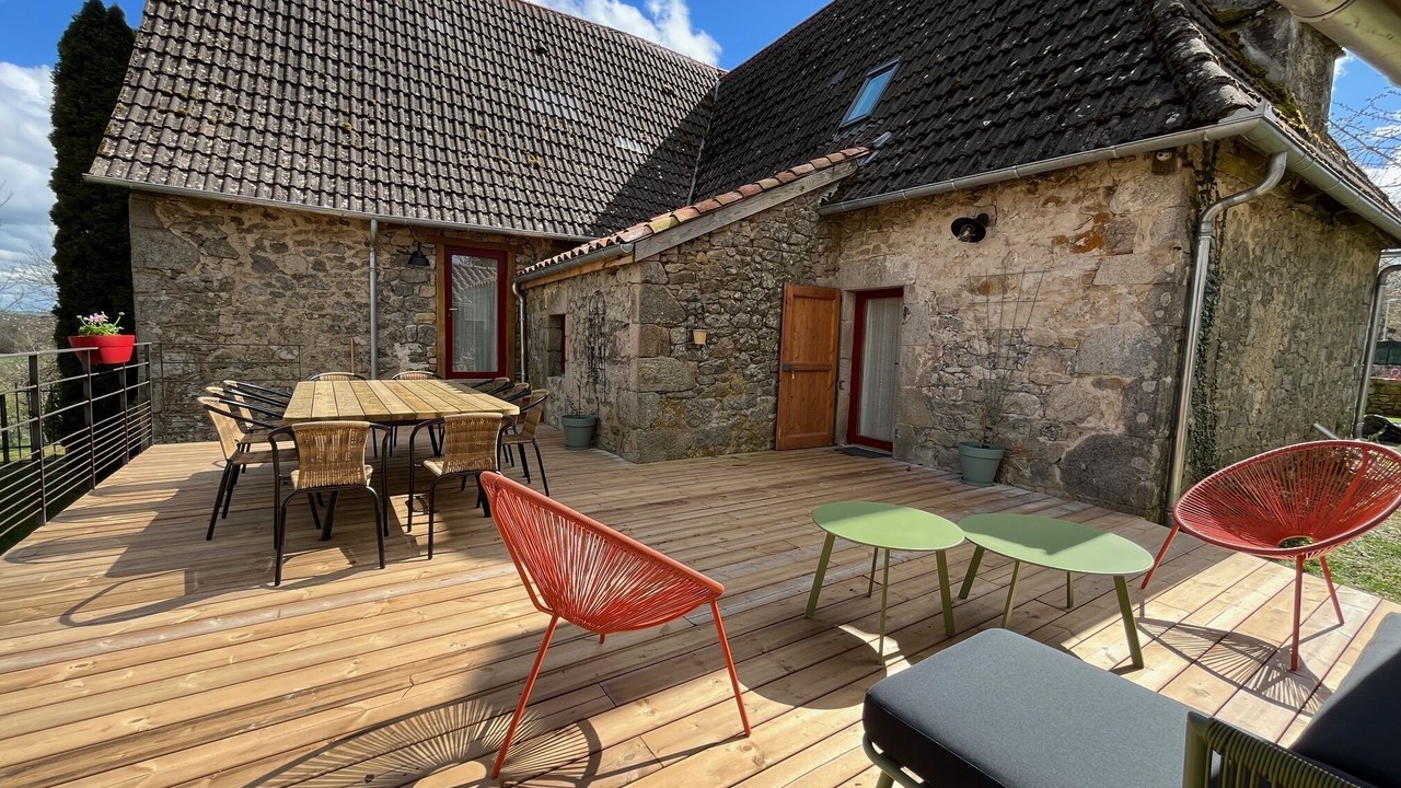 Photo of Outdoor in Pers