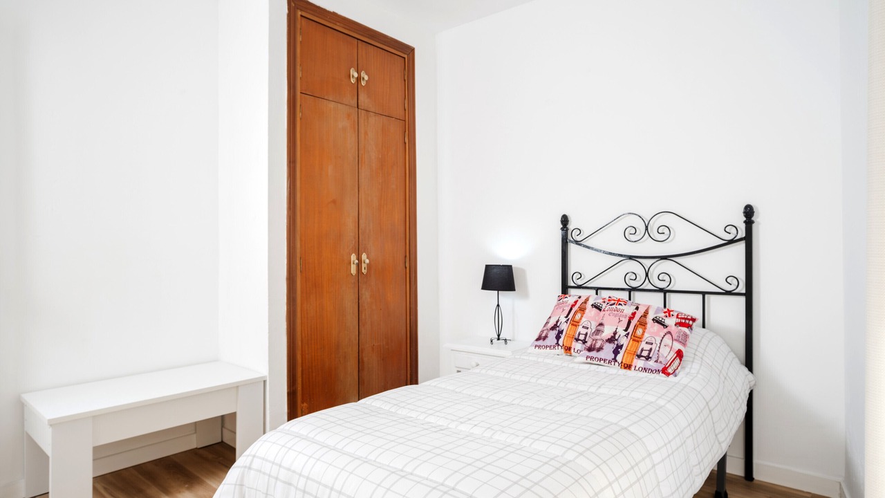 Photo of Bedroom in Doctor Barraquer-Grupo Renfe-Policlinico