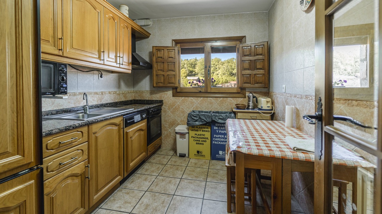 Photo of Kitchen in Valle de Valdelaguna