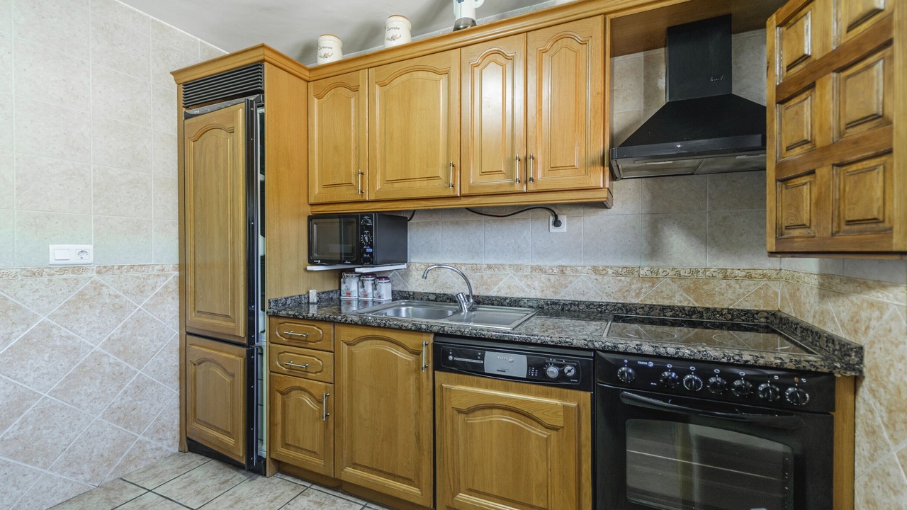 Photo of Kitchen in Valle de Valdelaguna