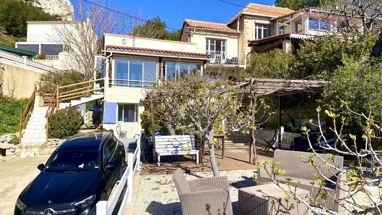Photo of Outdoor in Niolon
