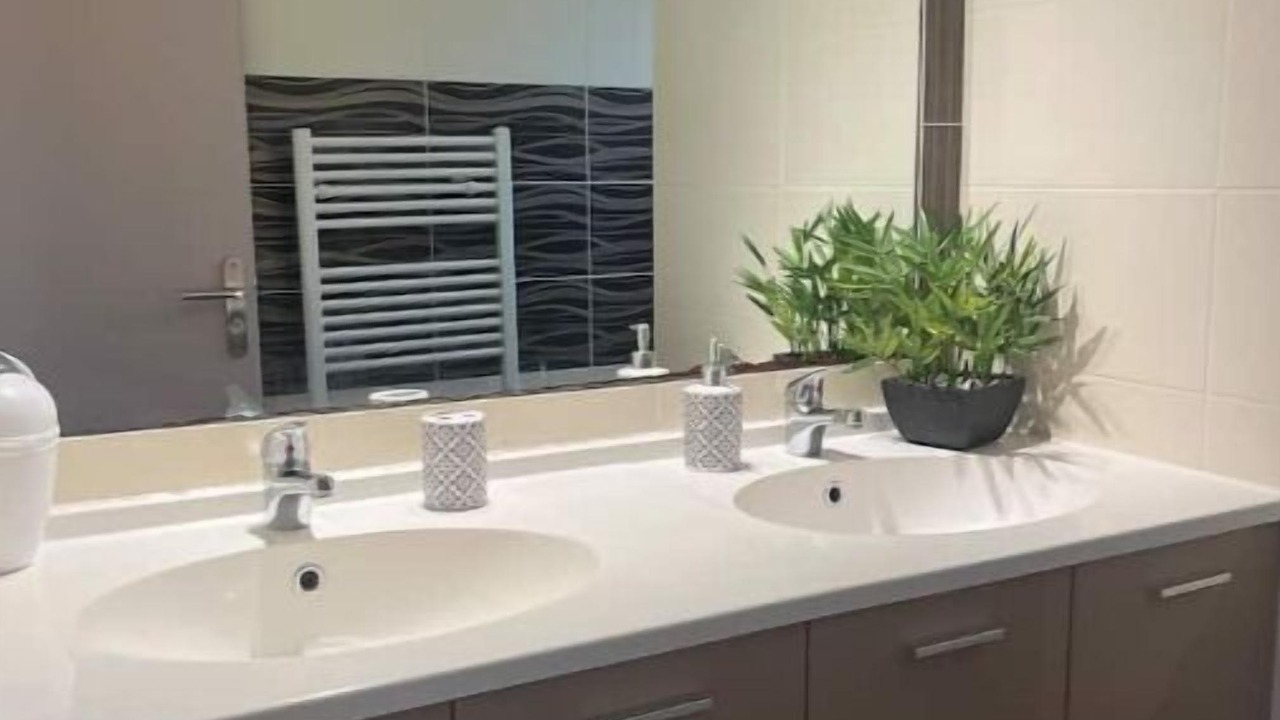 Photo of Bathroom in Poulx