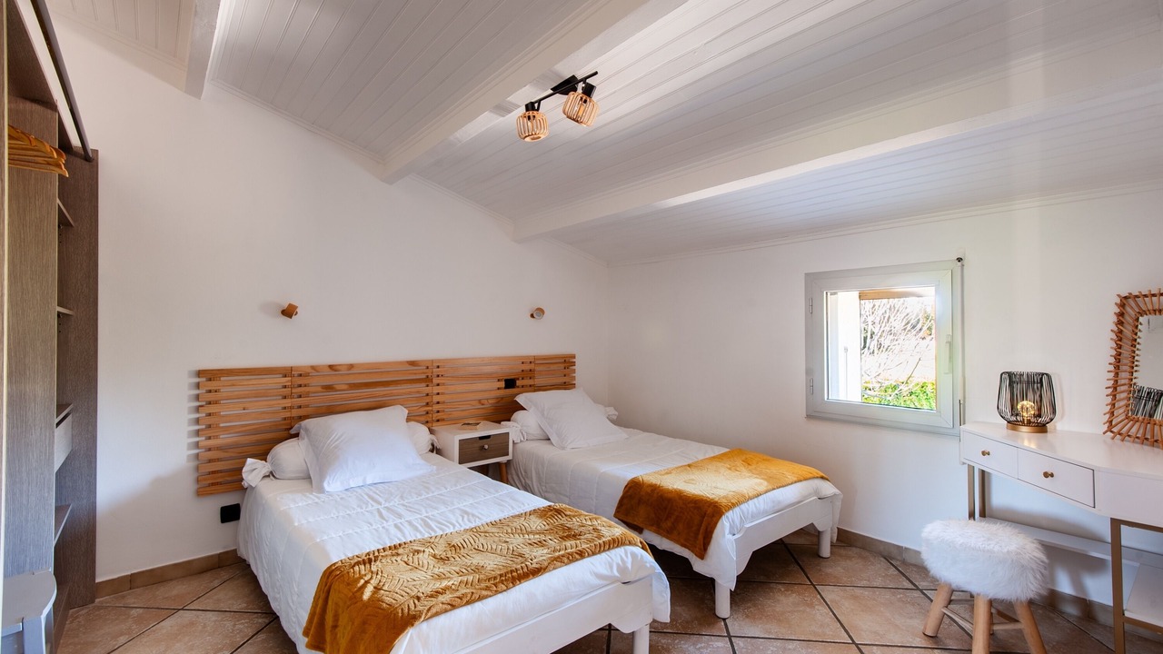 Photo of Bedroom in Entressen