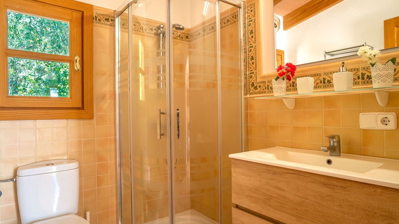 Photo of Bathroom in Portol