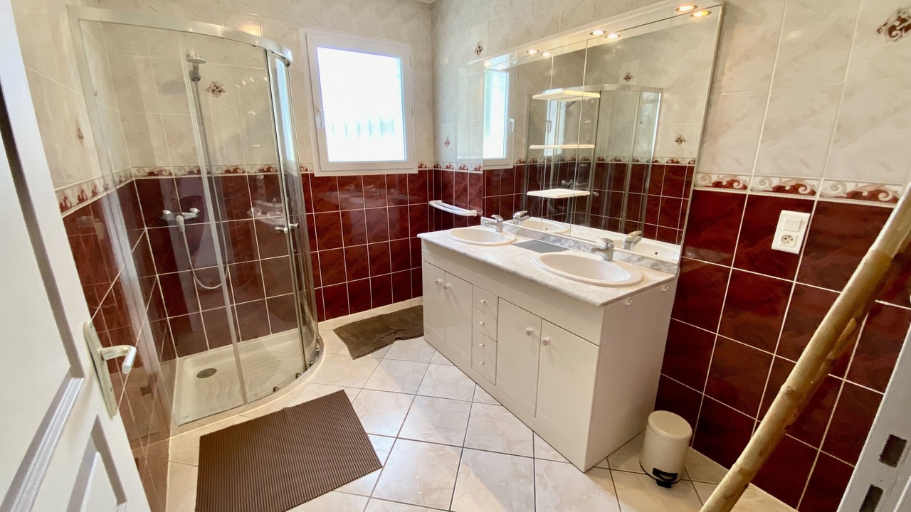 Photo of Bathroom in Vogue