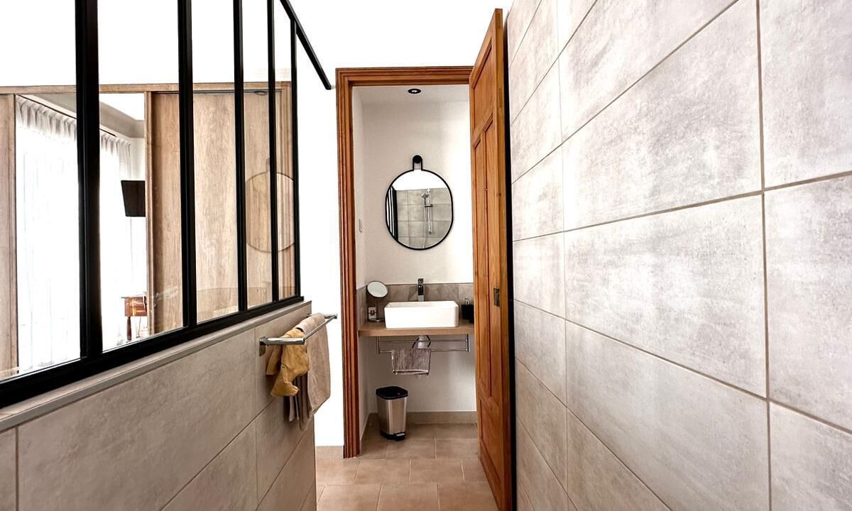 Photo of Bathroom in Faubourg