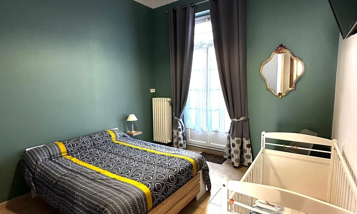 Photo of Bedroom in Faubourg