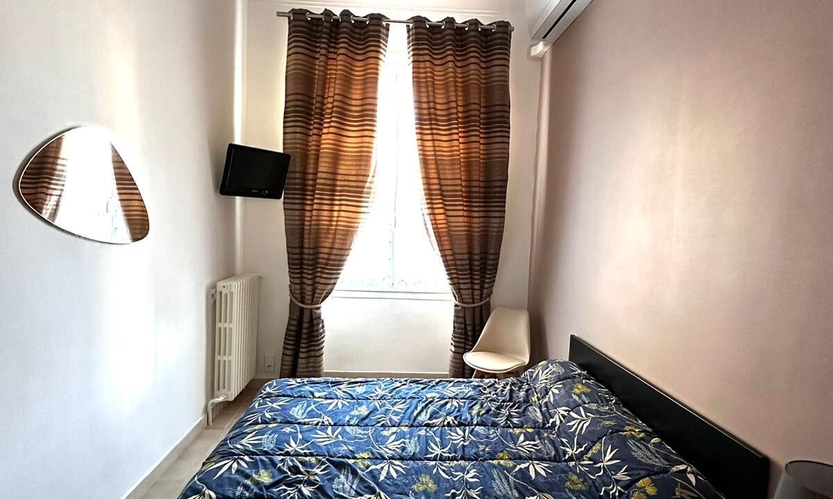 Photo of Bedroom in Faubourg