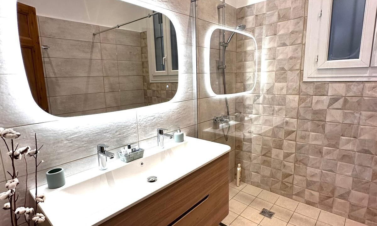 Photo of Bathroom in Faubourg