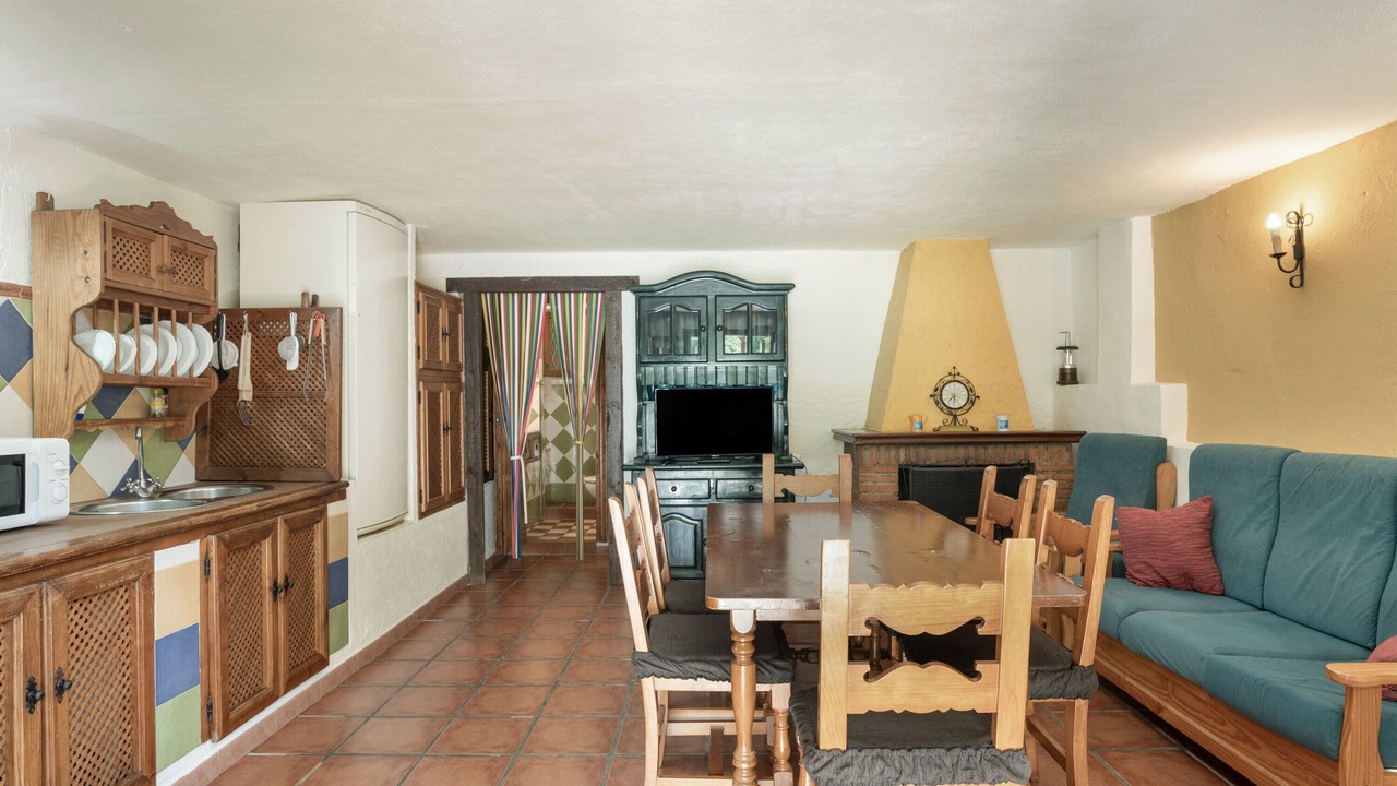 Photo of Livingroom in Benaojan