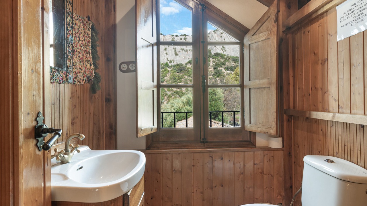Photo of Bathroom in Benaojan