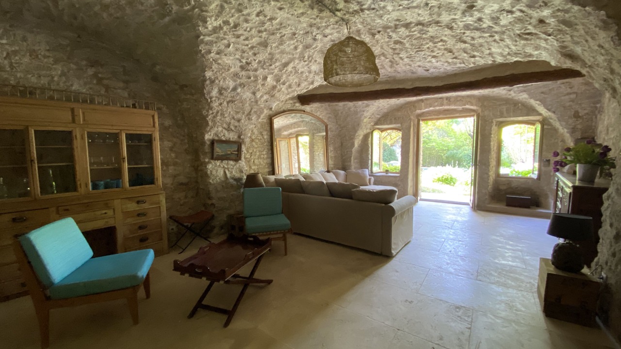 Photo of Livingroom in Goult