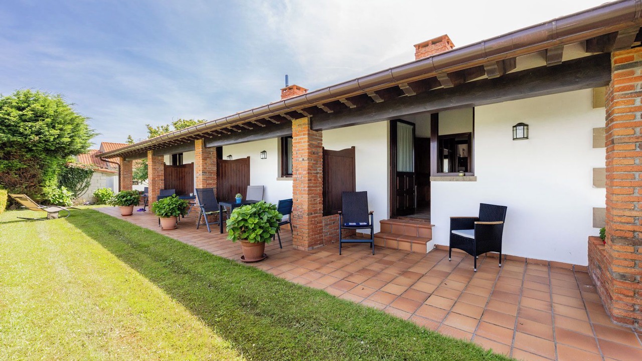 Photo of Patio Balcony in Alfoz de Lloredo