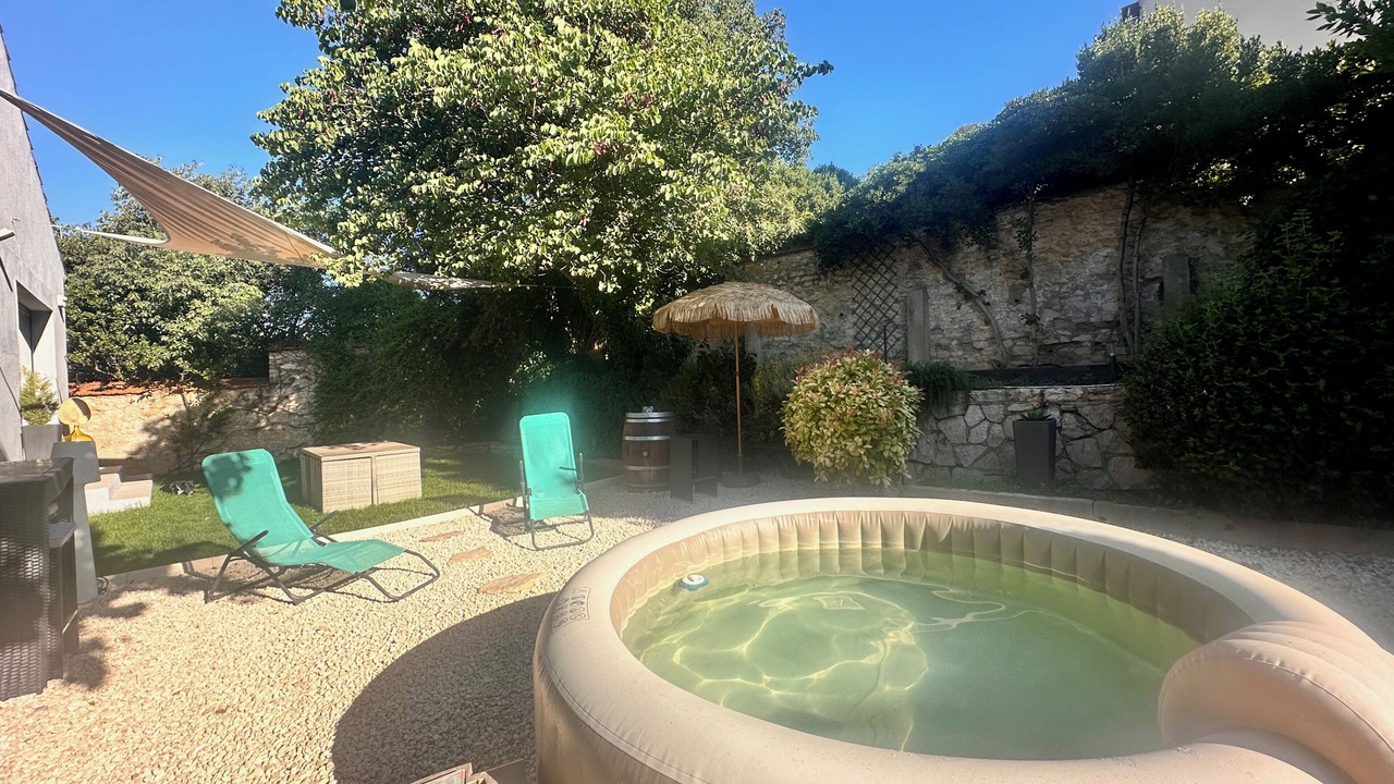 Photo of Patio Balcony in Cadereau