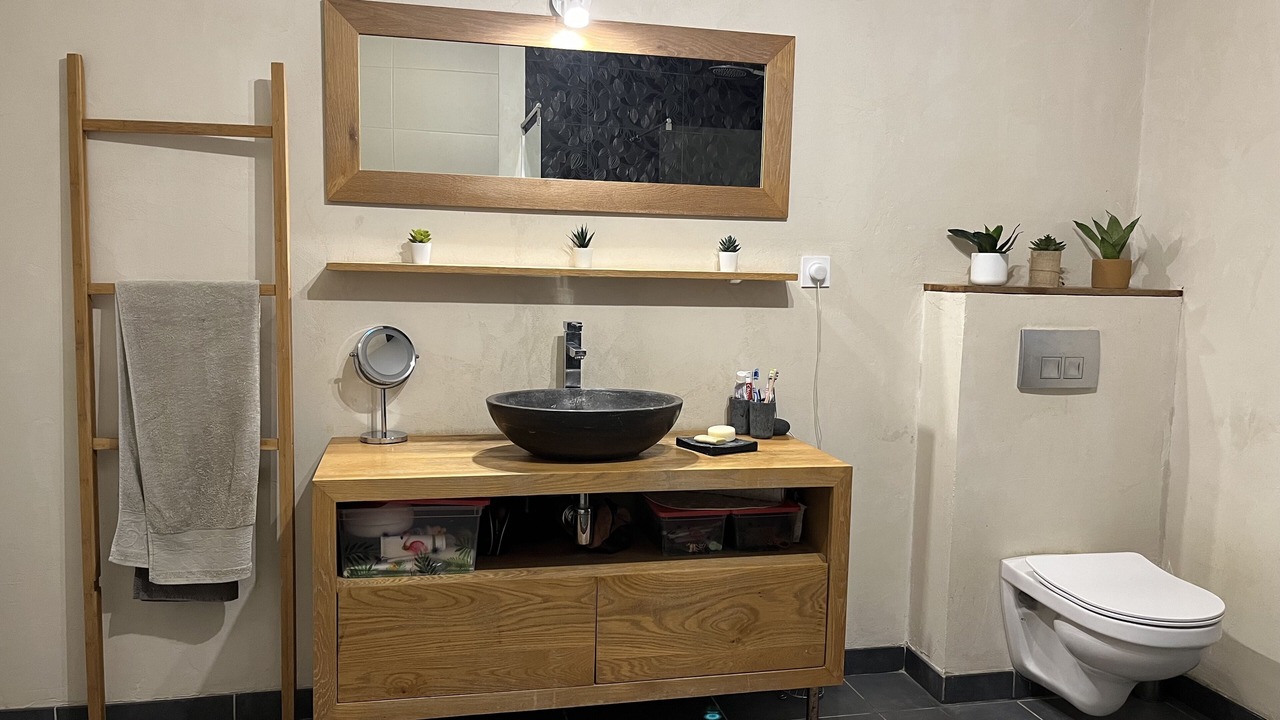 Photo of Bathroom in Collias