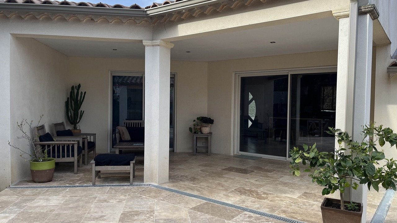 Photo of Patio Balcony in Collias