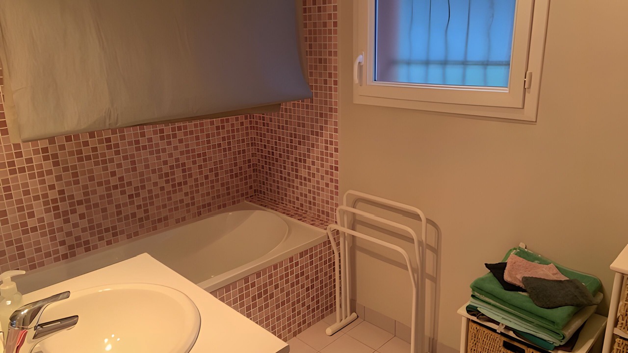 Photo of Bathroom in Serrieres-de-Briord