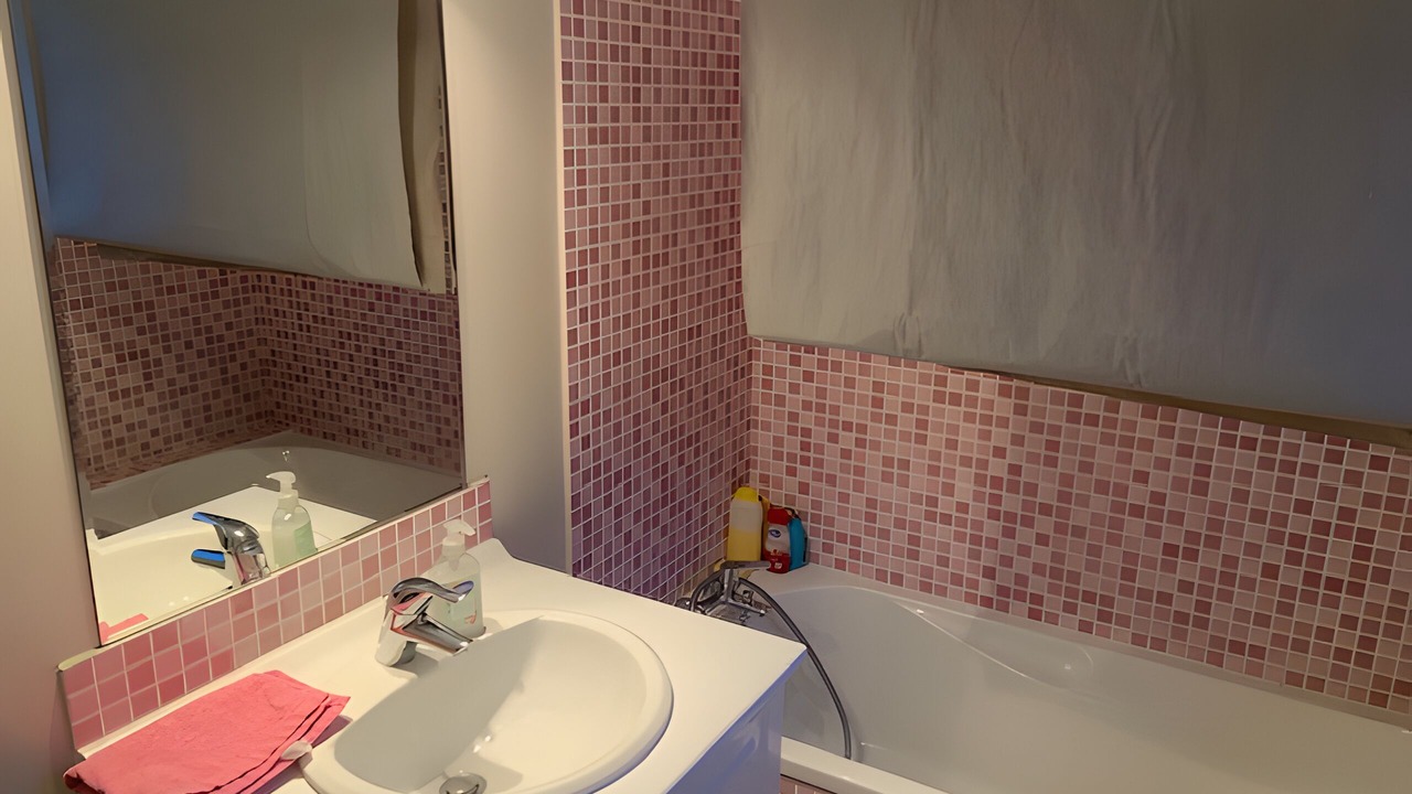 Photo of Bathroom in Serrieres-de-Briord