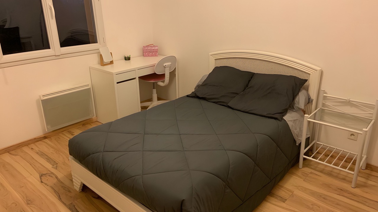 Photo of Bedroom in Serrieres-de-Briord