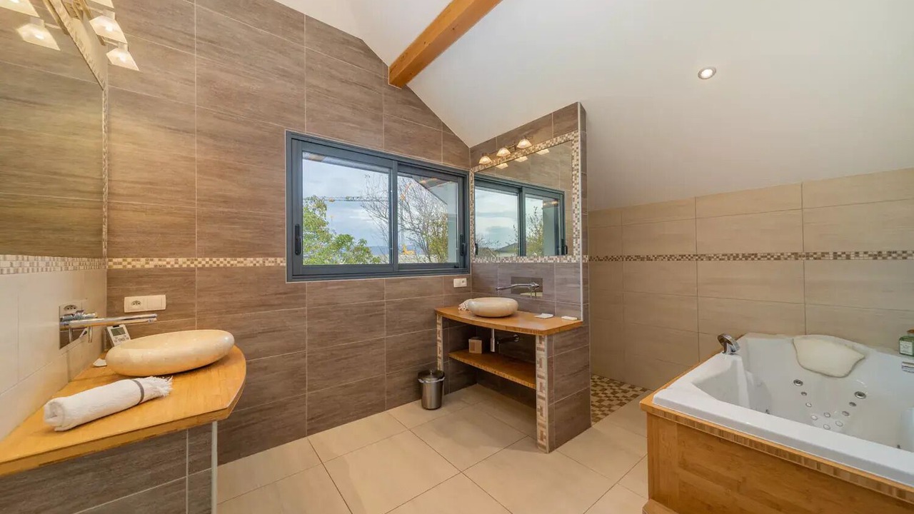 Photo of Bathroom in Veigy-Foncenex