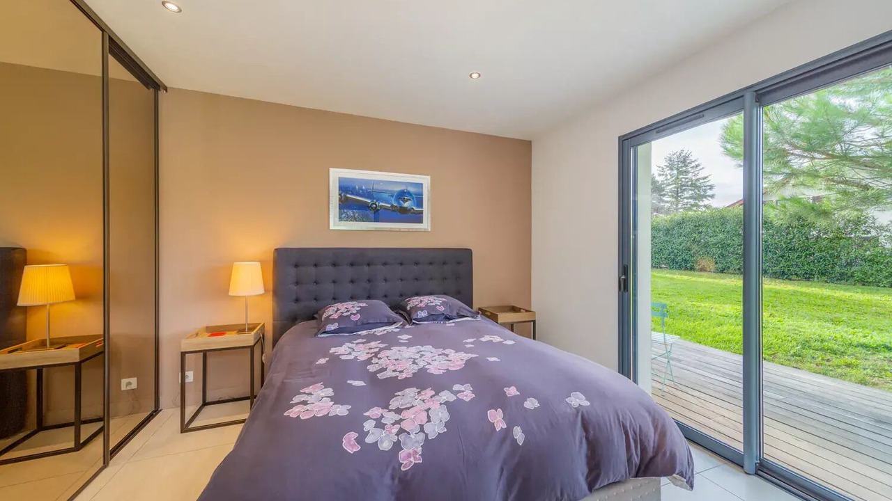 Photo of Bedroom in Veigy-Foncenex